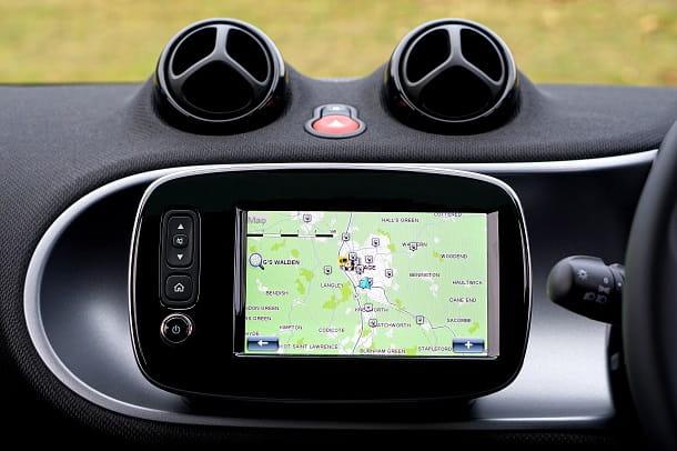 How to enter the GPS coordinates on the navigator