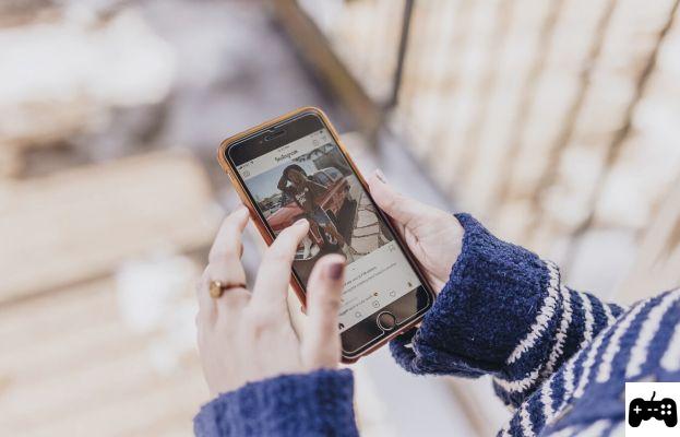 Instagram confirma rolagem vertical para stories popularizado no formato tiktok para assistir vídeos