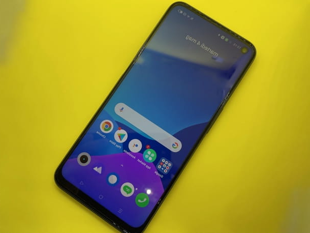 Pourquoi avoir un smartphone 5G en 2021 : test realme 8 5G