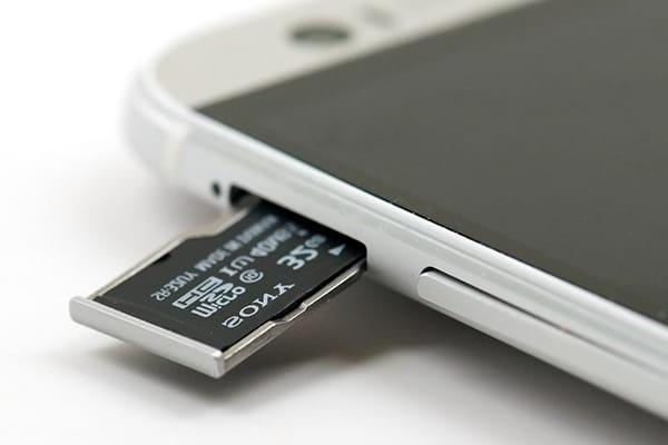 How to use the SD card